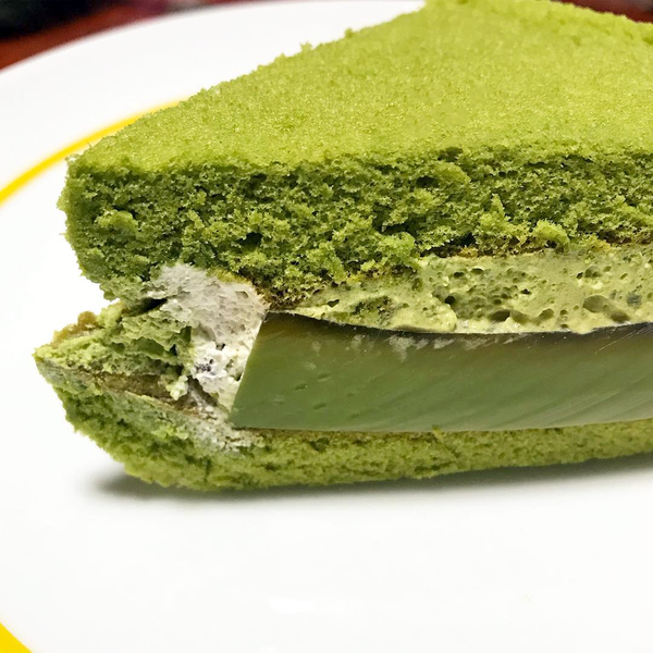 【日本美食】日本便利店大熱新品　激厚抹茶布甸蛋糕三文治
