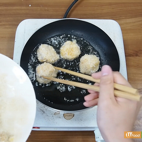 【簡易食譜】簡單4步輕鬆自製　香脆可口芝士蝦球