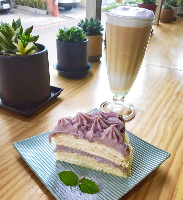 【台灣Cafe】台灣小清新簡約Cafe 48層夢幻彩虹千層蛋糕