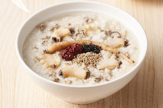 【韓國美食】韓國首爾早餐之選　養生人蔘雞粥