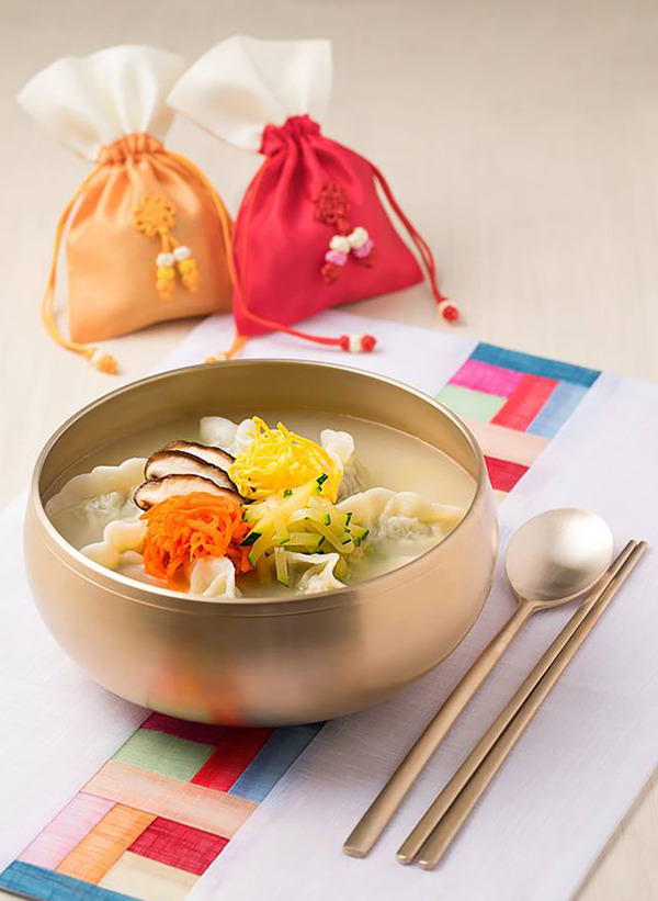 【韓國美食】韓國《超人回來了》三胞胎最愛的餃子店！　皮薄餡靚韓式排骨餃子