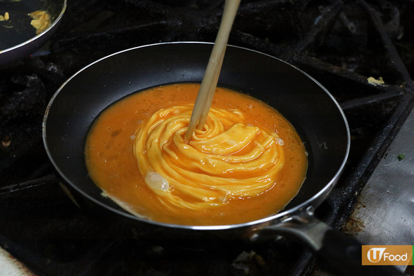 【九龍城美食】發哥都鍾意食！九龍城港式滑溜漩渦蛋包飯／滑蛋蔥花叉燒飯