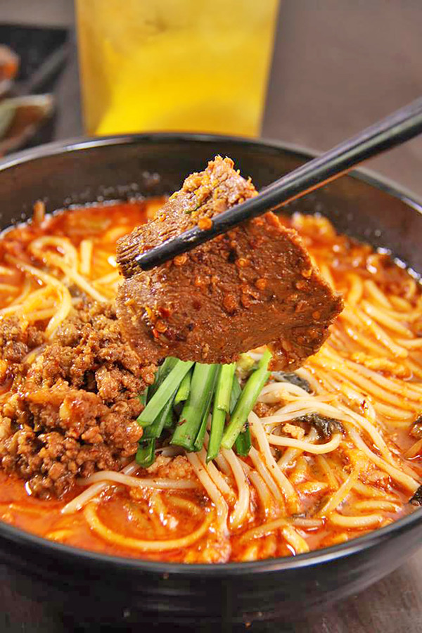 【酸辣米線】旺角抵食大份酸辣米線/麻辣米線 米線可自選硬度