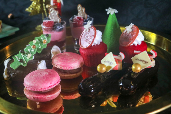 【聖誕下午茶】數碼港酒店推聖誕限定下午茶  飄雪水晶球盛載10款鹹甜點