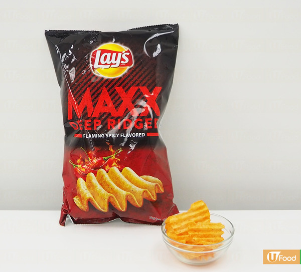 【率先試食】樂事LAY'S香港首推MAXX大波浪薯片 辛辣味／脆辣雞翼味