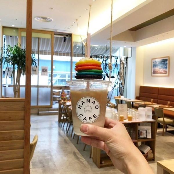 【日本美食】日本海灘主題咖啡店Hanao Cafe 招牌12層彩虹鬆餅 