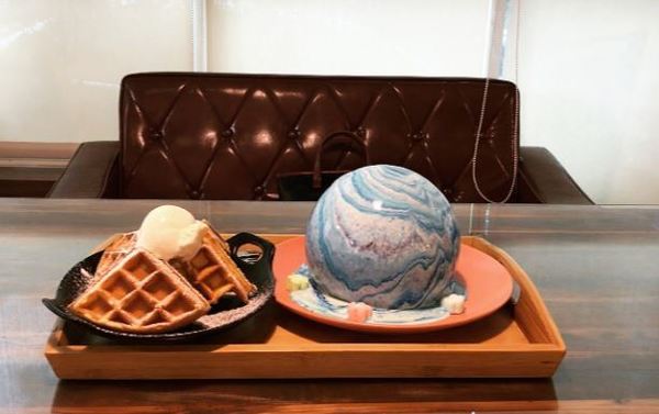 【台灣美食】台中餐廳LuLu食尚早午餐 熱賣珍珠瀑布蛋糕／夢幻星球鬆餅／超像真粟米蛋糕