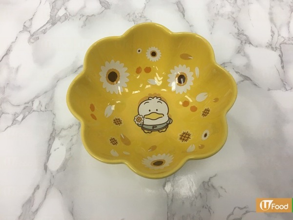【便利店新品】7-Eleven聯乘Sanrio  推出十款花形陶瓷碗＋粉色花形立體托盤