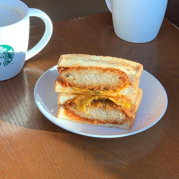 【韓國美食】韓國Starbucks星巴克新食品 厚切炸豬扒／雞肉牛油果三文治／伯爵茶忌廉蛋糕