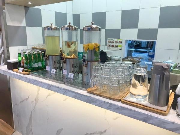 【屯門美食】屯門新開西式定食店  一次食勻主菜／餐湯／甜品／小食＋無限添飲