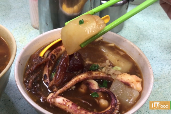 【銅鑼灣美食】銅鑼灣二十年平民老店  榮記車仔麵招牌豬紅／蘿蔔／雞翼尖