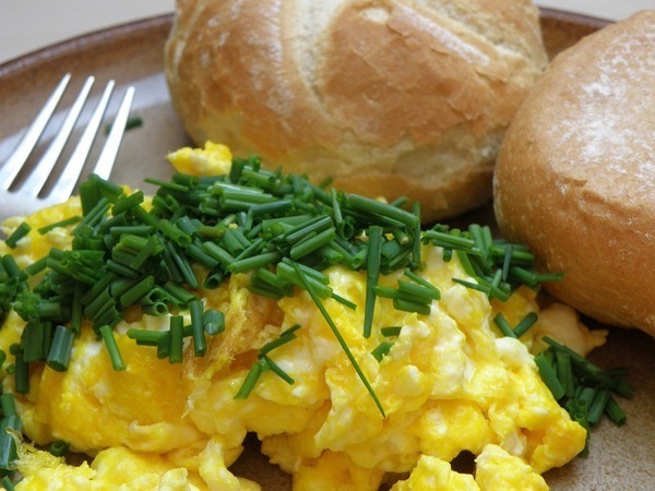 【煮蛋方法】煮蛋最重要掌握時間！學識6大煮蛋秘訣做個雞蛋界的Gordon Ramsay：炒蛋／煎蛋／水波蛋／溏心蛋／奄列