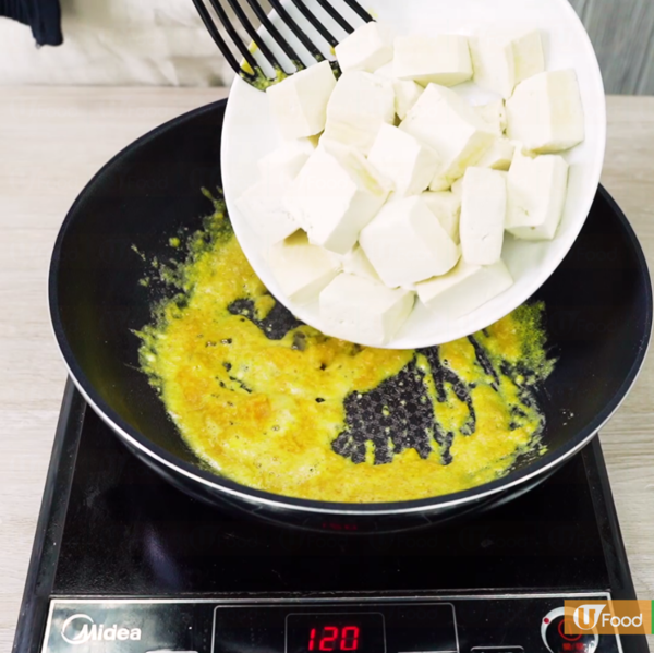 【中式食譜】15分鐘快速完成懶人食譜  低成本黃金咸蛋豆腐