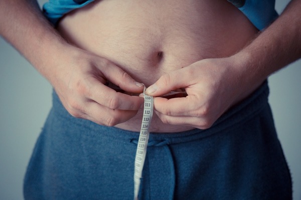 【肥胖】肥人大肚腩特別蠢？研究：肥胖與腦容量有關