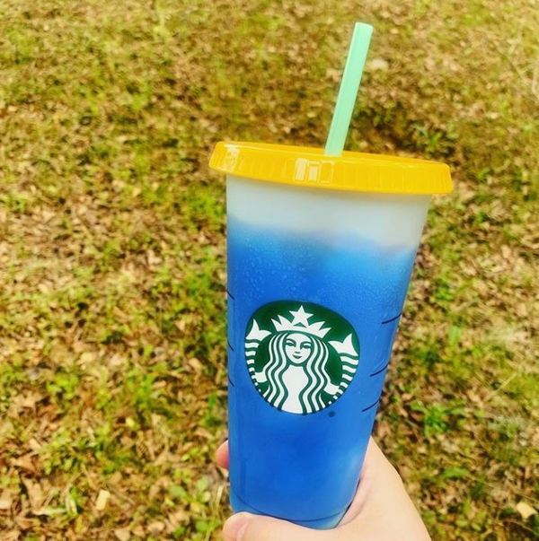 【Starbucks杯】外國Starbucks推出特色水杯 冷感變色環保杯