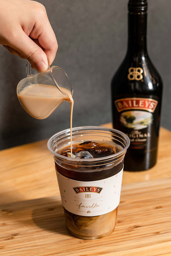 【尖沙咀美食2019】愛爾蘭甜酒Baileys聯乘兩大Cafe　Baileys咖啡／Baileys朱古力甜品新登場