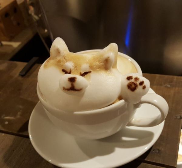 【日本美食】日本「Reissue」Cafe店長推出惡搞系列 卡通人物超崩壞造型咖啡拉花