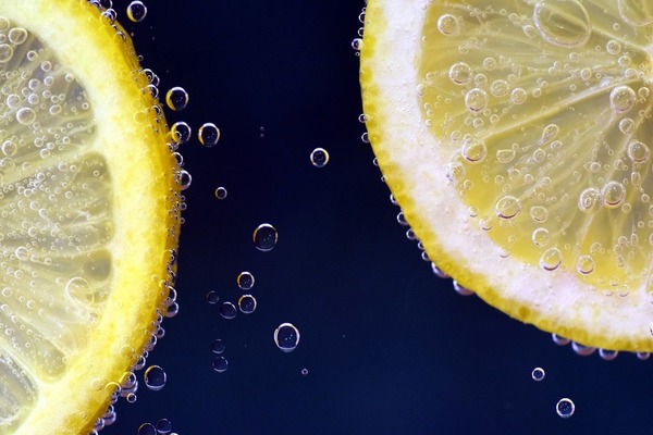 【美顏營養】檸檬水可美白？營養師教你4大營養素吃出健康皮膚抗老化