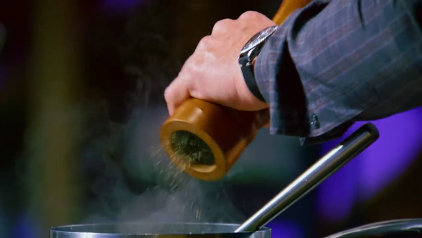 【炒滑蛋秘訣／炒蛋食譜】廚神Gordon Ramsay教你3分鐘煮出嫩滑炒蛋　來回離火攪拌＋秘密調味料？！