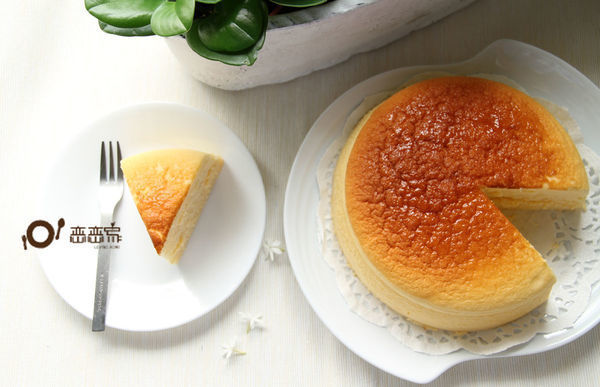 【蛋糕食譜】減糖配方輕盈甜品之選！　檸檬輕乳酪蛋糕