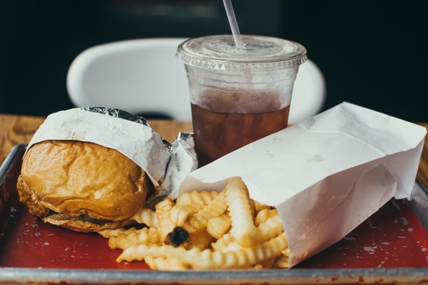 【美國研究】快餐／外賣包裝塗層或致癌 轉移至食物吸入可殘留體內數年