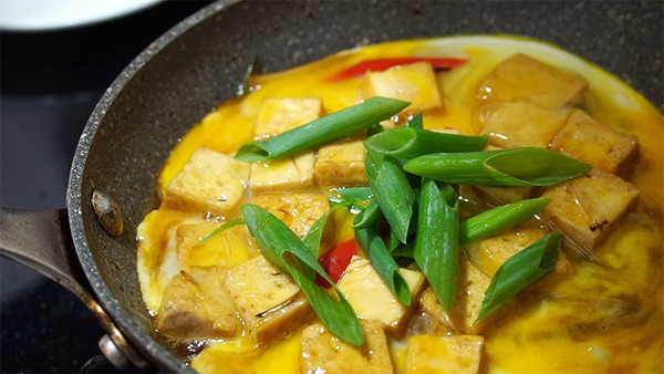 【中式食譜】低成本之選！高蛋白料理　紅燒滑蛋豆腐蓋飯