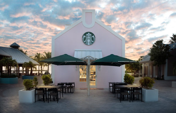 【特色Starbucks】加勒比海大特克島首間Starbucks　於海旁設立超夢幻粉白設計門市