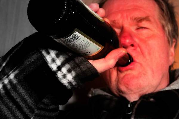 【飲酒致肥】調查推算港人飲酒年增5磅 酒精致肥／致癌／削弱免疫力