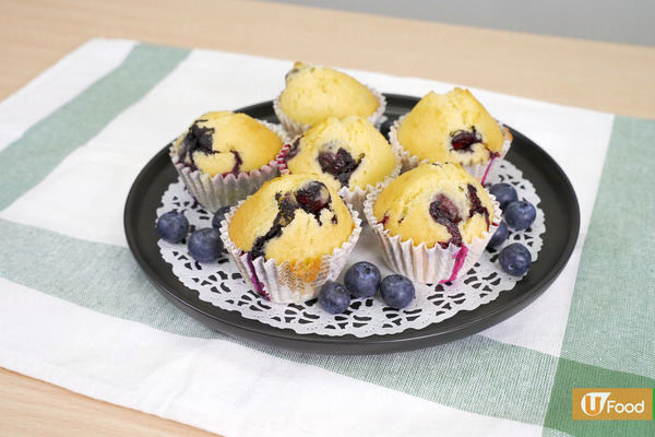【鬆餅食譜】零難度4步完成簡易蛋糕食譜　鬆軟爆餡藍莓鬆餅