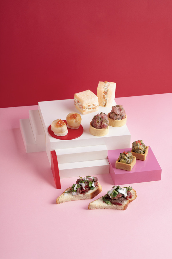 【旺角下午茶】旺角帝京酒店聯乘KIT KAT推朱古力下午茶　海鹽焦糖榛子朱古力蛋糕／綠茶芝士慕絲條／脆煙肉牛油果撻