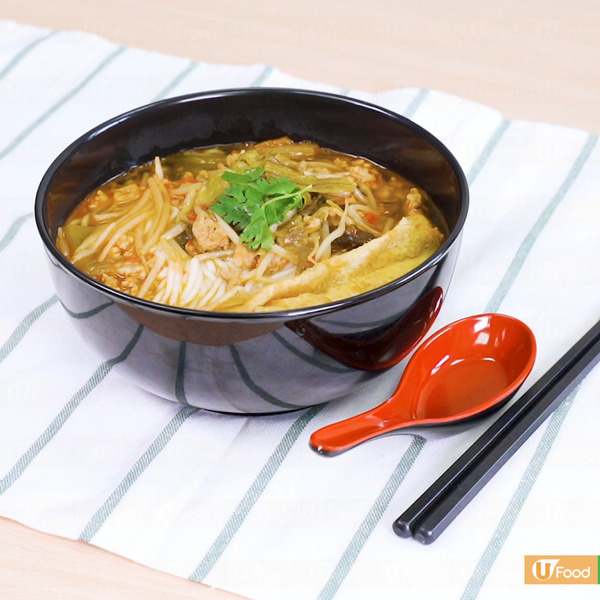 【米線食譜】簡單6步自製開胃菜　惹味酸辣小鍋米線