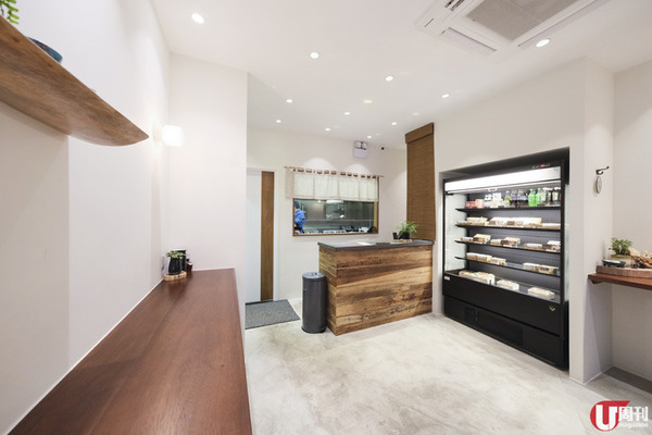 小店主力做外賣，設少量堂食位，裝潢舒適帶點和風。