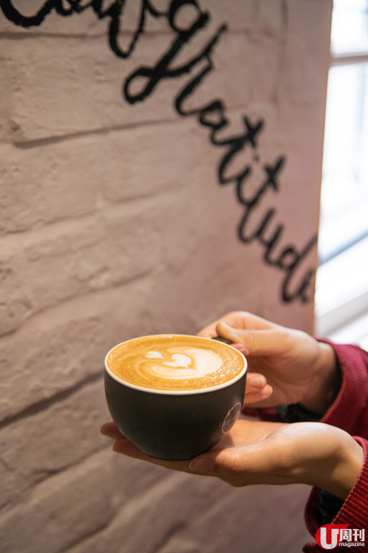  Latte $38  店內選用本地咖啡廠咖啡豆及茶葉沖製，咖啡味醇，香滑帶甜。