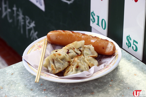 香煎韭菜餃 $20、司華力腸 $16 餃子都是自家包，味道家常，勁多韭菜，一咬爆汁。司華力腸記得加沙嗲汁同吃。