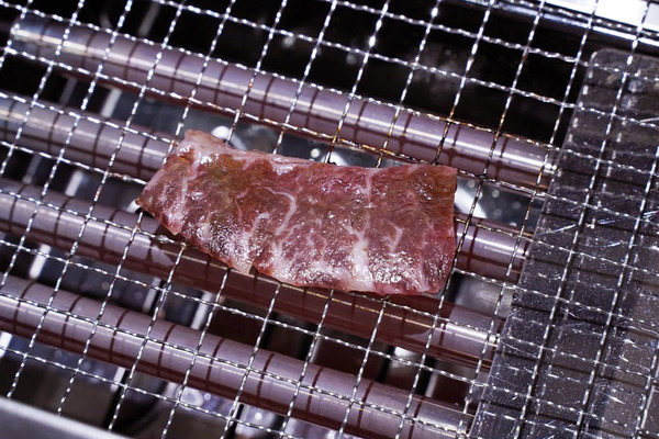 日本一人燒肉專門店「燒肉 LIKE」新分店登陸銅鑼灣！美國頂級西冷牛扒套餐全新登場／新張優惠