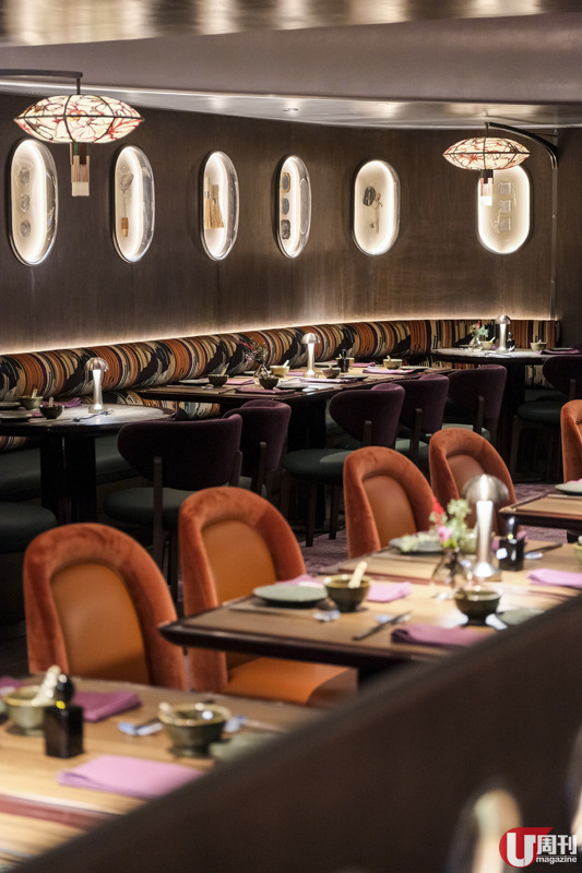 太古廣場 最新科幻感中菜廳 芝麻糖脆皮雞 / 鮑羅滿有煲仔飯