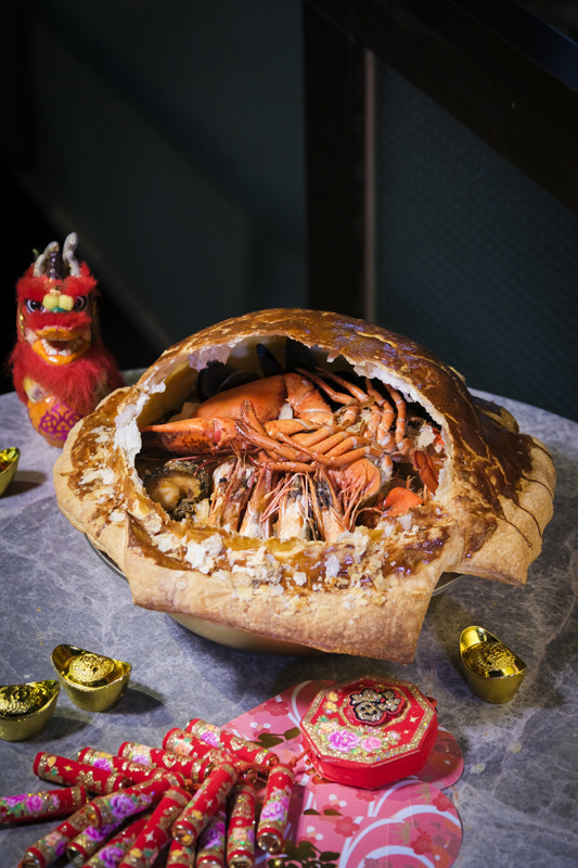 新口味盆菜 Best Picks(上) 巨型酥皮龍蝦湯盆菜 / 暖身羊腩煲盆菜 / 韓式素盆菜