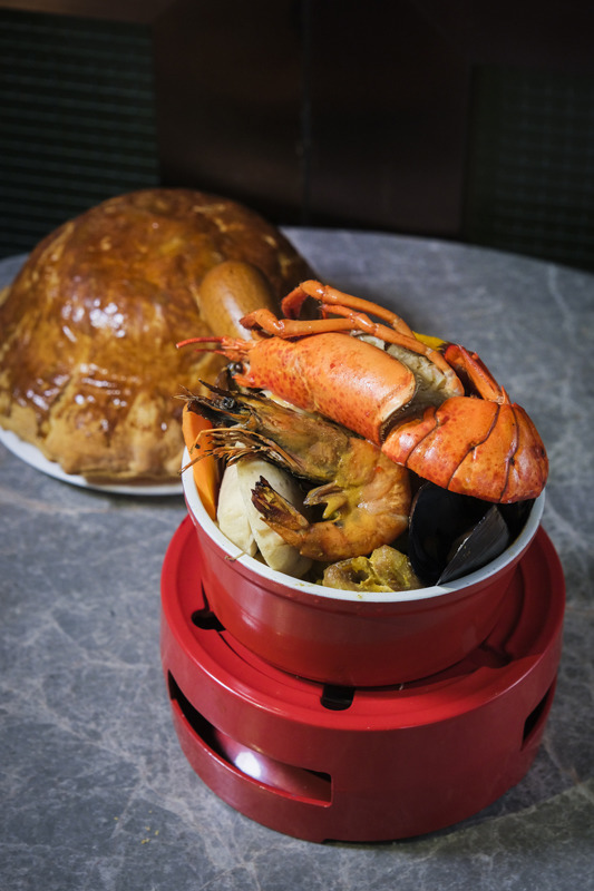 新口味盆菜 Best Picks（上） 巨型酥皮龍蝦湯盆菜 / 暖身羊腩煲盆菜 / 韓式素盆菜