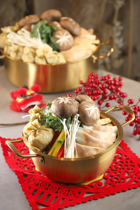 新口味盆菜 Best Picks(上) 巨型酥皮龍蝦湯盆菜 / 暖身羊腩煲盆菜 / 韓式素盆菜