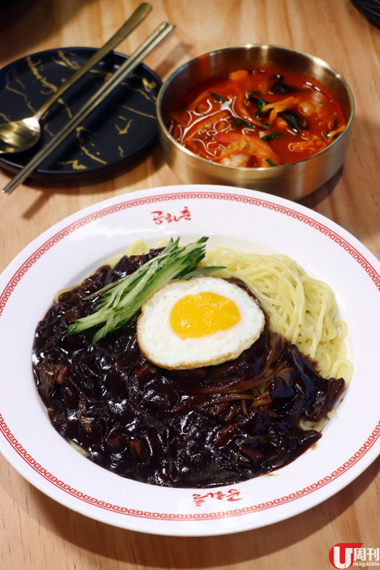 K11 韓國主題 FOOD COURT 百年炸醬店「韓粥」布帳馬車集結