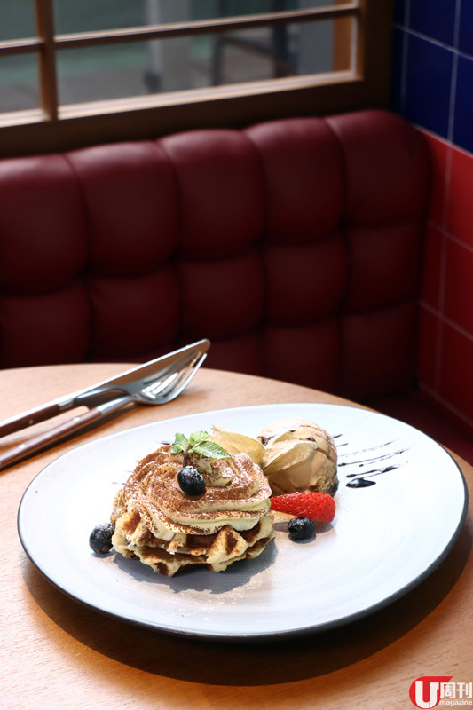 創意 WAFFLE HOUSE 油酥鴨 / 牛魔王窩夫漢堡