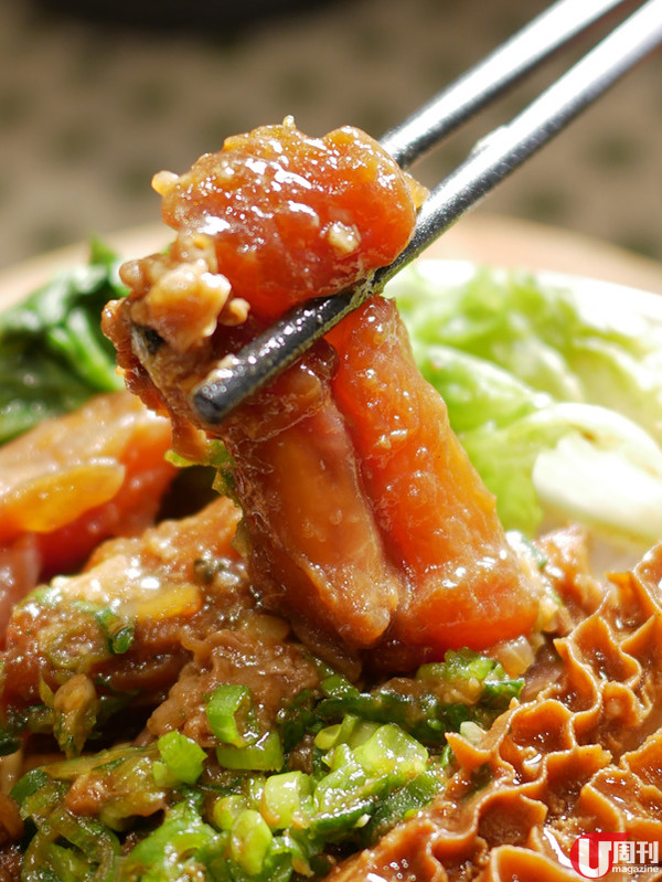 灣仔人氣車仔麵店 1 小時賣 100 碗│慢煮牛筋腩麵