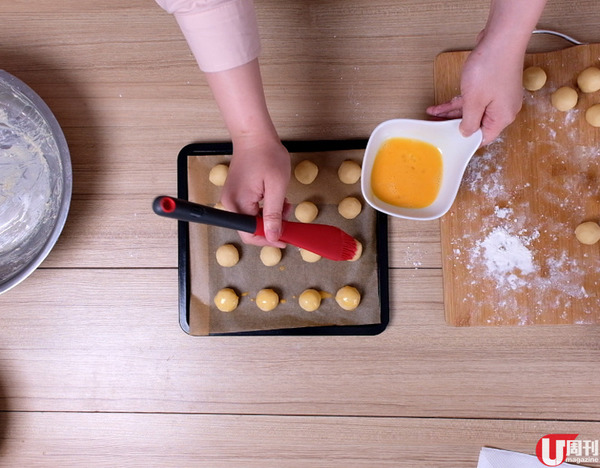 一口 size！鬆脆腰果酥