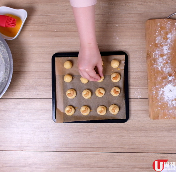 一口 size!鬆脆腰果酥