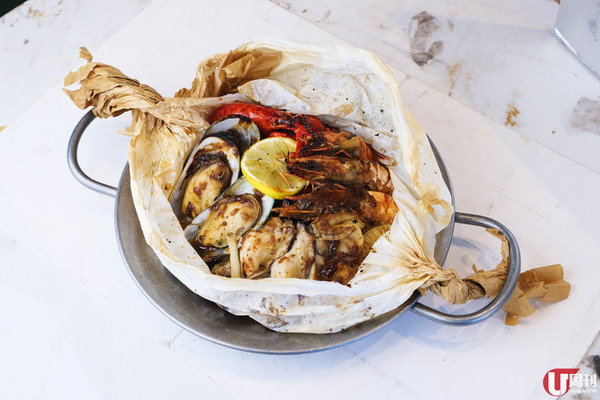 元朗商場靚裝 Cafe  花椒雪糕新地 / 驚喜冰淇淋炸彈