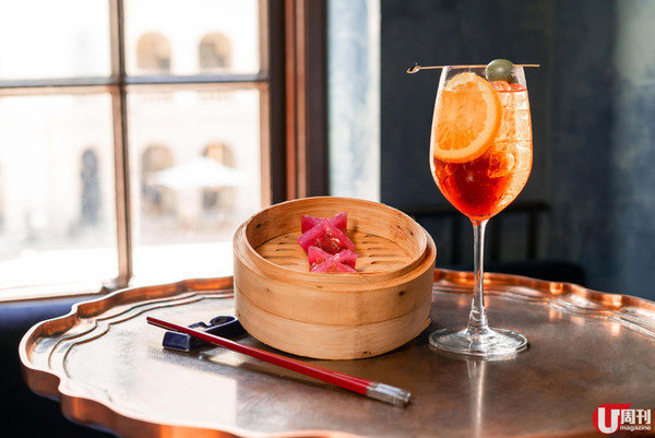 ANSON LO《Burn Out》MV 場景  英倫酒吧 x 手工中菜