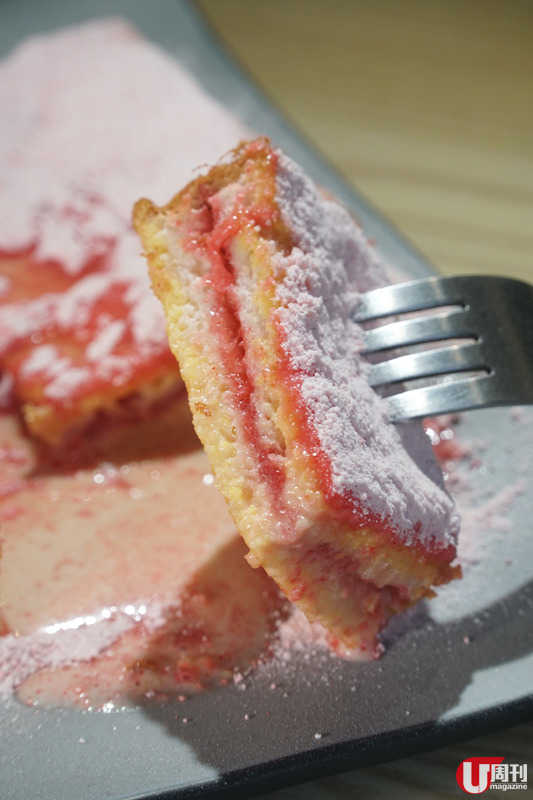 深水埗車仔麵店隱藏  阿華田味 / 士多啤梨味爆漿西多士