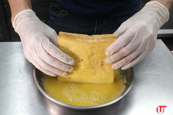 深水埗車仔麵店隱藏  阿華田味 / 士多啤梨味爆漿西多士