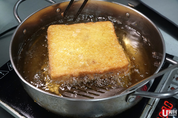 深水埗車仔麵店隱藏  阿華田味 / 士多啤梨味爆漿西多士