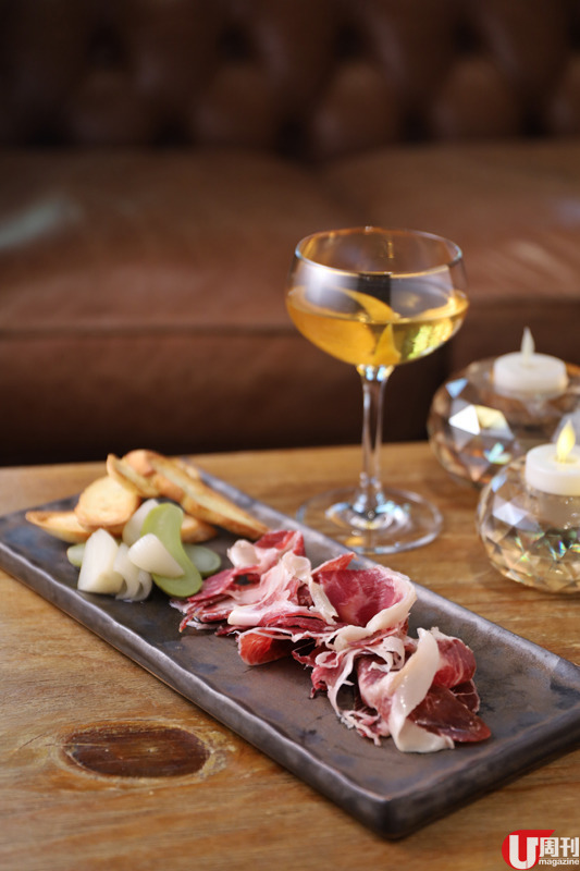 《特務肥姜 2.0》MV 場景 1881 酒店 / 復古 Whiskey Bar